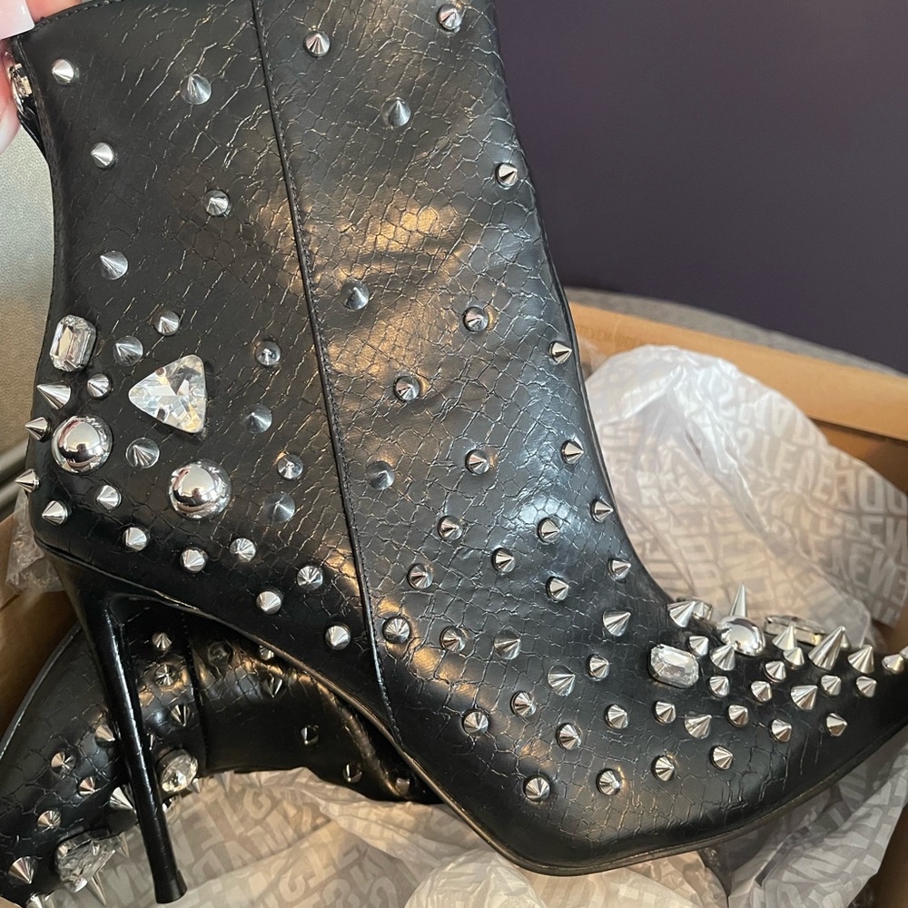 Steve Madden Black Studded Heeled Boots